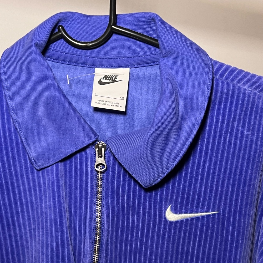 Nike cropped velour quarter zip sweatshirt in blue